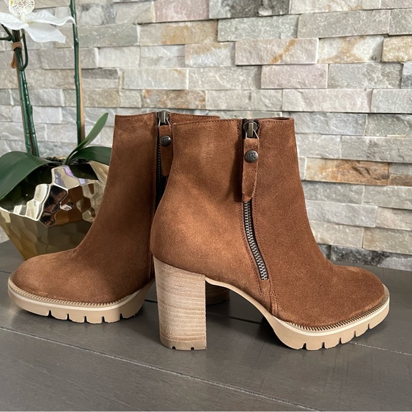 NWOB Paul Green Sloane Booties